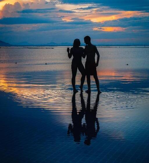 Vedana Lagoon Resort & Spa