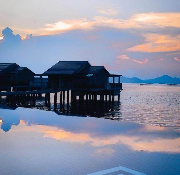 Vedana Lagoon Resort & Spa