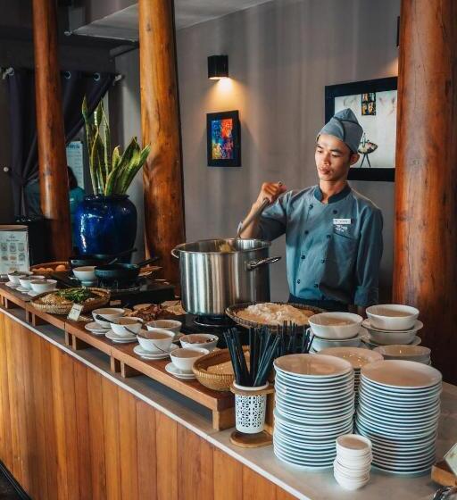 Vedana Lagoon Resort & Spa