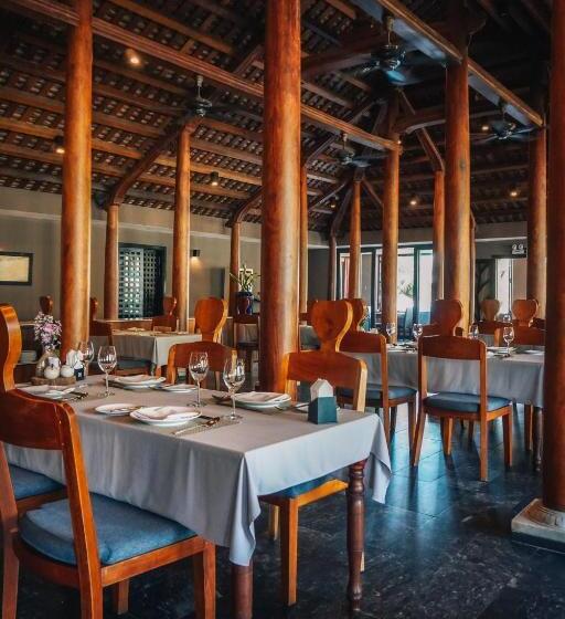 Vedana Lagoon Resort & Spa