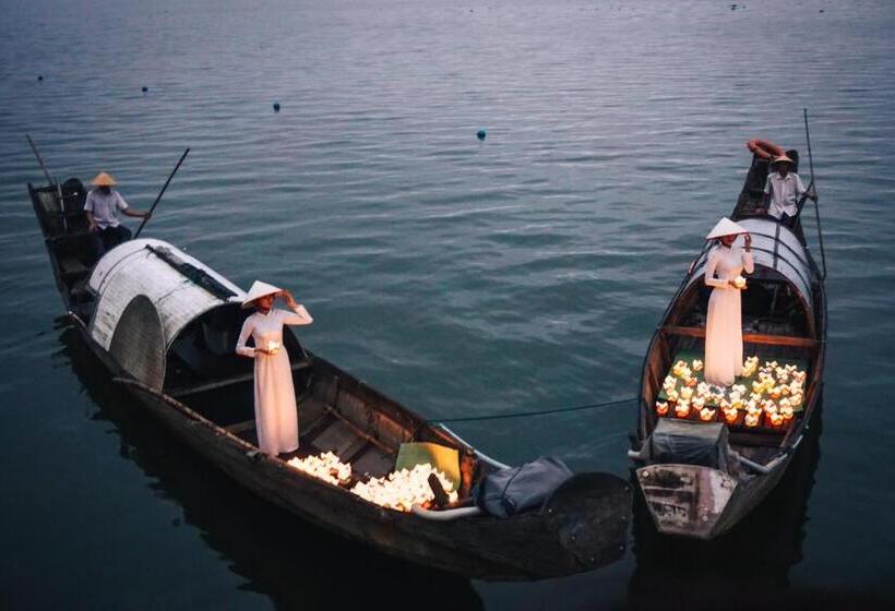 Vedana Lagoon Resort & Spa