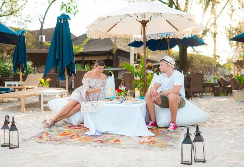Villa Almarik Resort