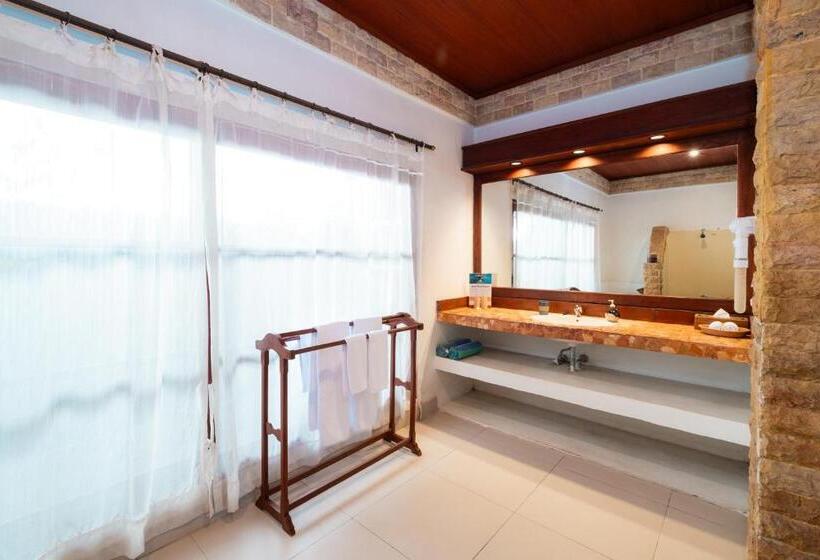 Villa Almarik Resort
