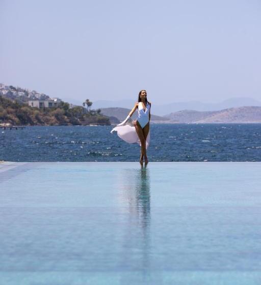 Yalikavak Marina Hotel By Social Living Collection