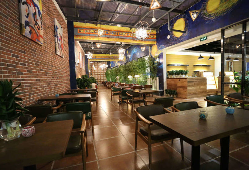 Yijia Nascent State International Service Apartment