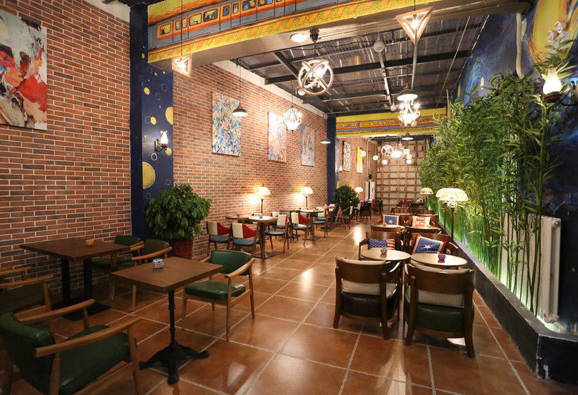 Yijia Nascent State International Service Apartment