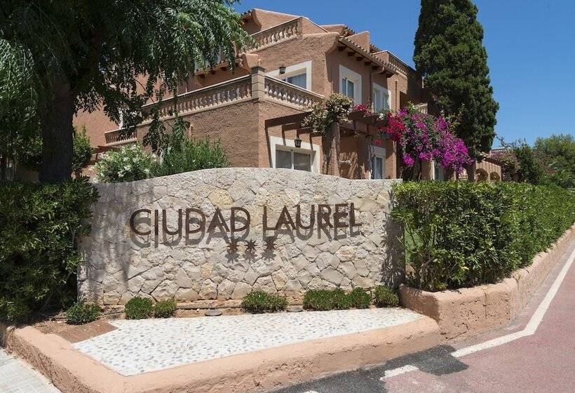 Aparthotel Ciudad Laurel