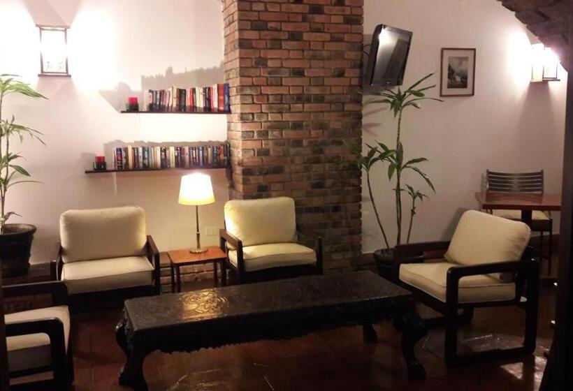 Apart Hotel El Doral