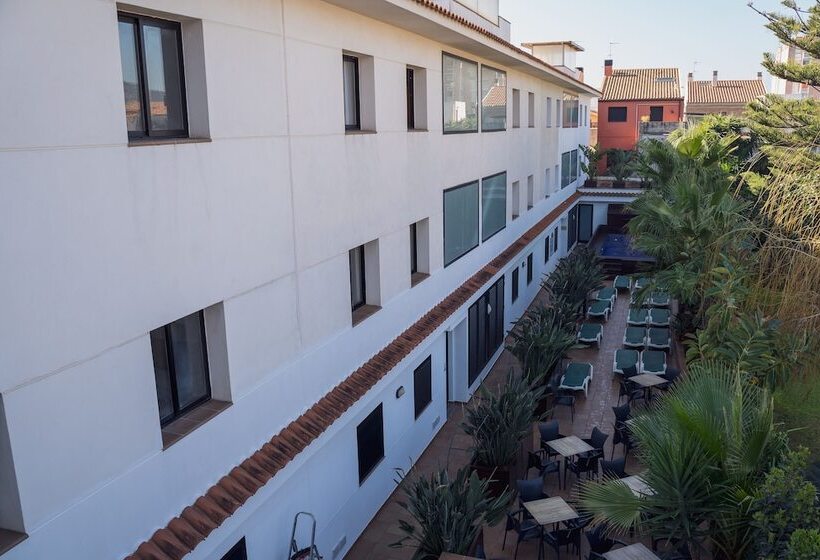 Beatrix 2000 - Caliu Apartments