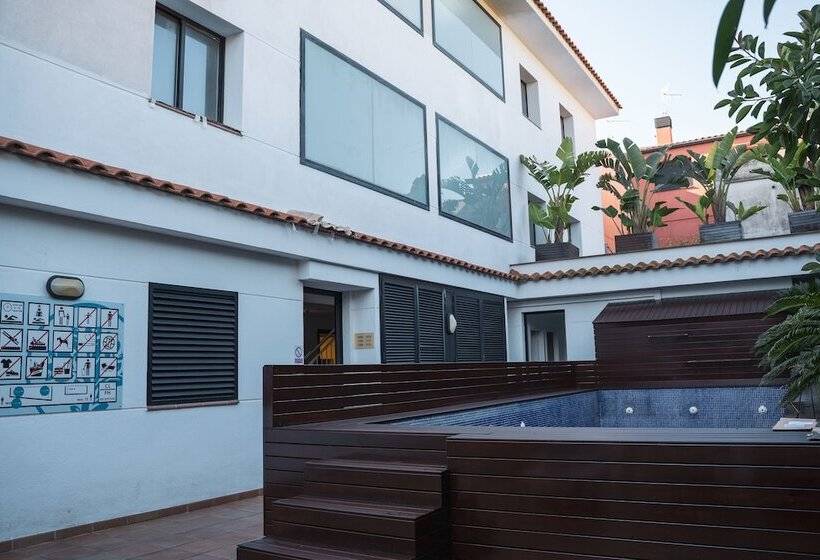 Beatrix 2000 - Caliu Apartments