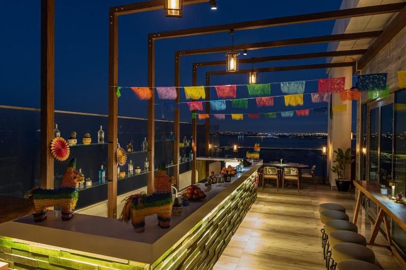 هتل Aloft Palm Jumeirah