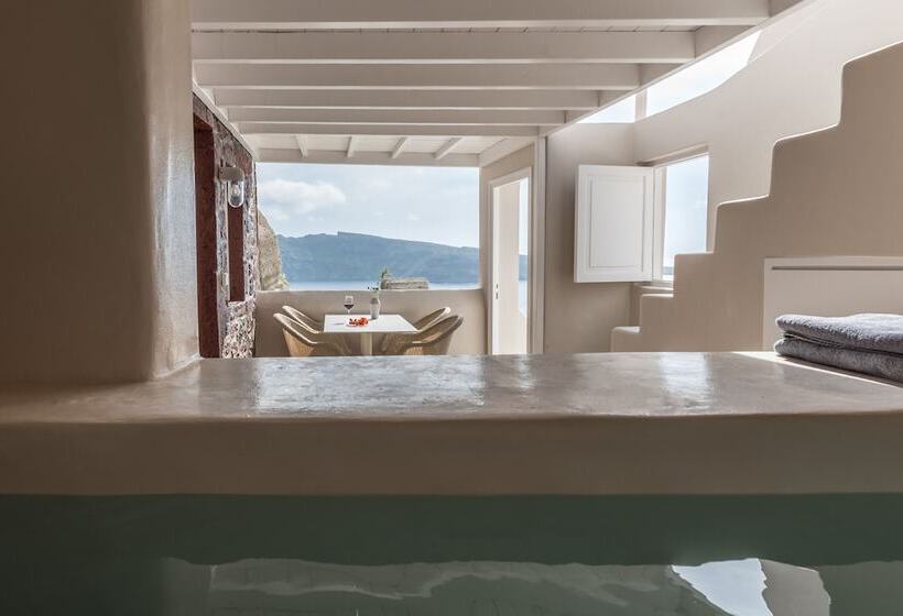 هتل Art Maisons Oia Castle