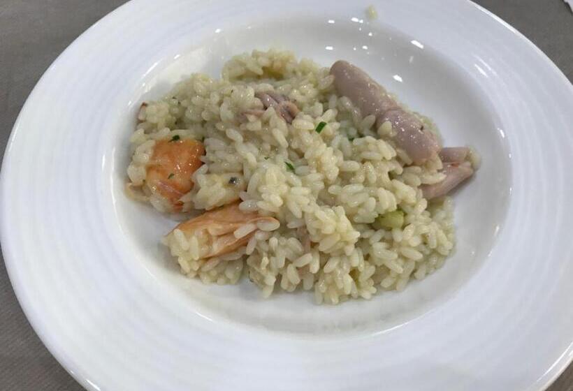 בית מלון כפרי Astor