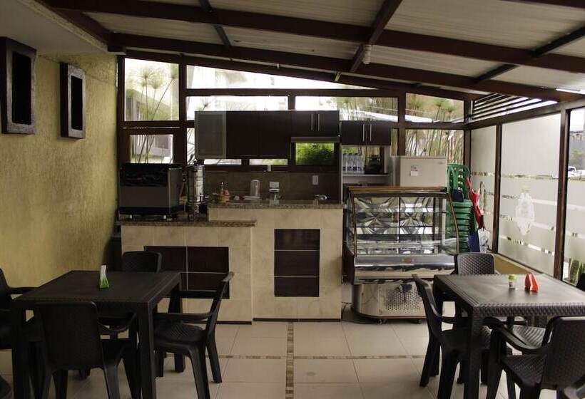 هتل Ayenda 1087 La Estacion