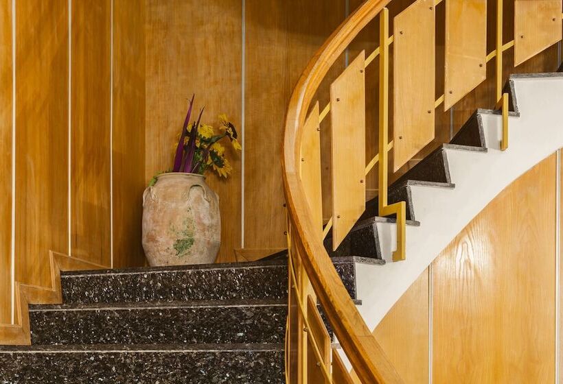 هتل B&b Viale Dei Pini