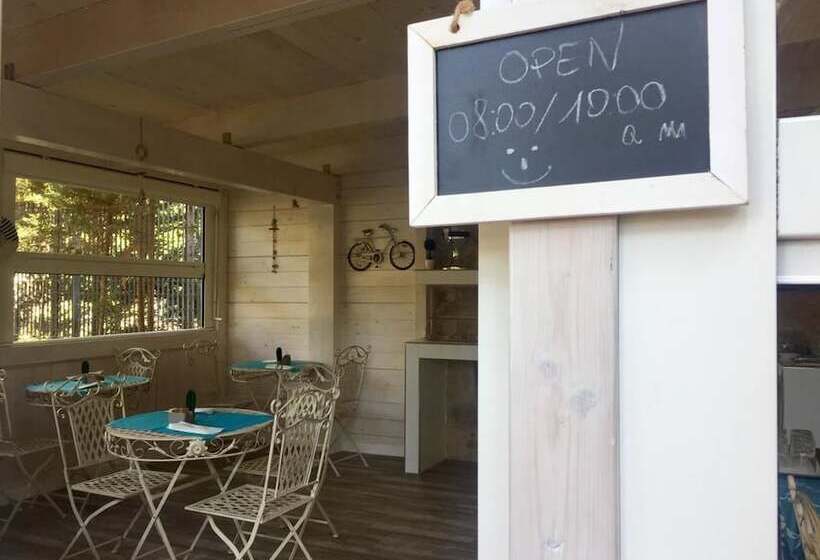 هتل B&b Viale Dei Pini