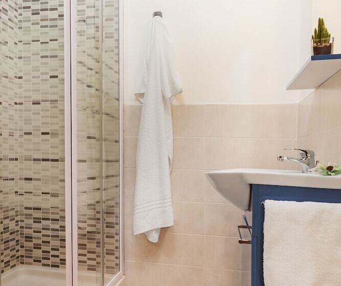 هتل B&b Viale Dei Pini