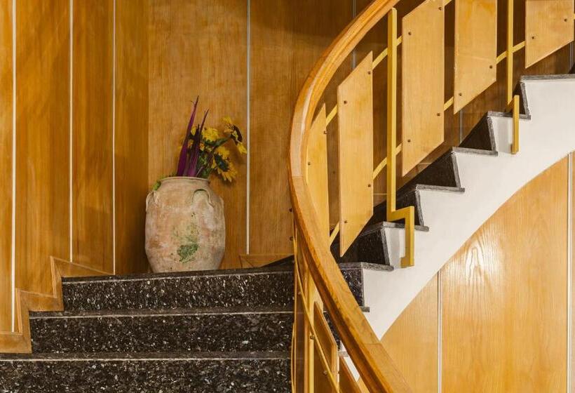 هتل B&b Viale Dei Pini