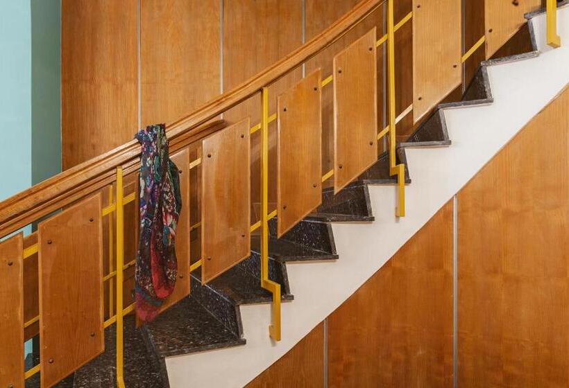 هتل B&b Viale Dei Pini