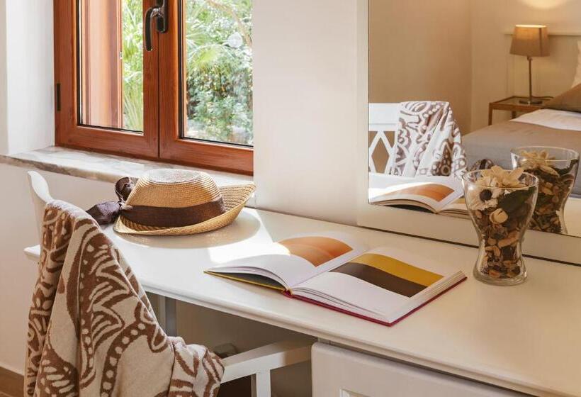 هتل B&b Viale Dei Pini