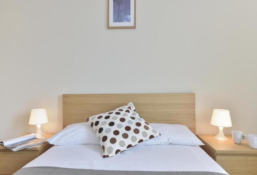 Fotos del hotel Borough Apartments:  10