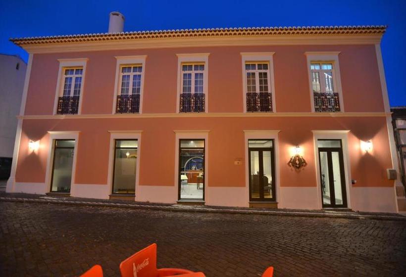 هتل Charming Blue