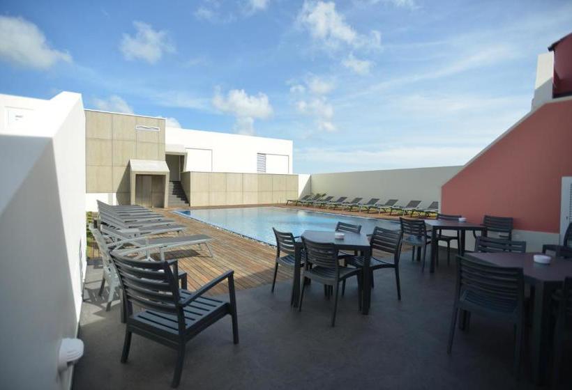 هتل Charming Blue