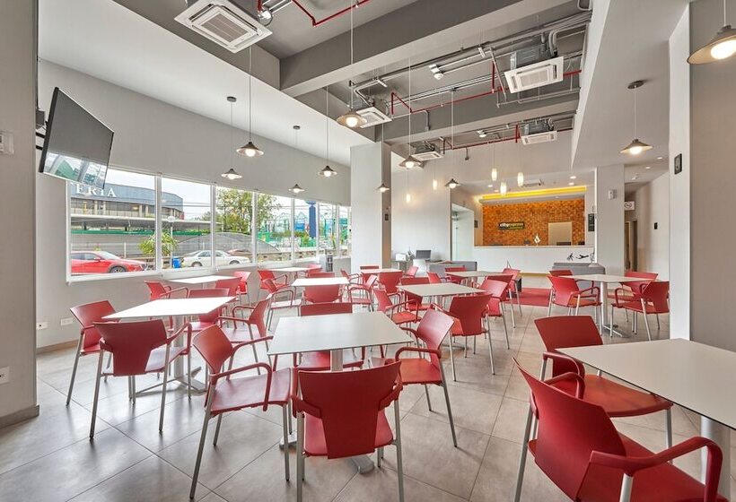 Отель City Express Junior By Marriott Puebla Angelopolis