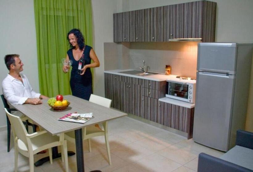 בית מלון כפרי Fournia Village