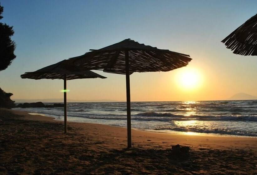 בית מלון כפרי Fournia Village