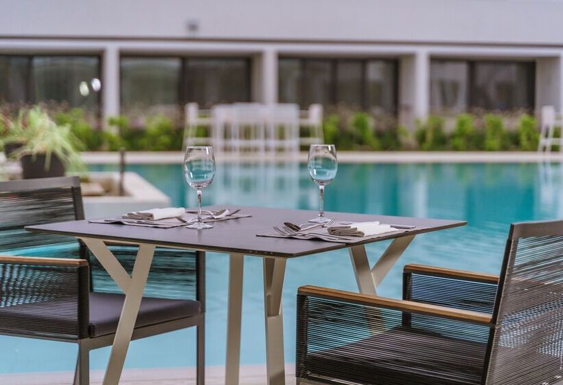 Отель Gennadi Grand Resort