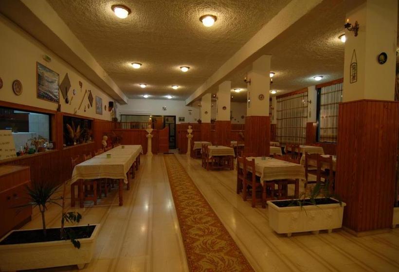 בית מלון כפרי Golden Beach