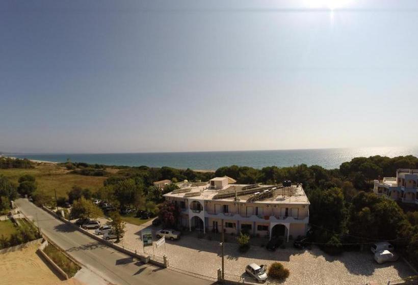 בית מלון כפרי Golden Beach