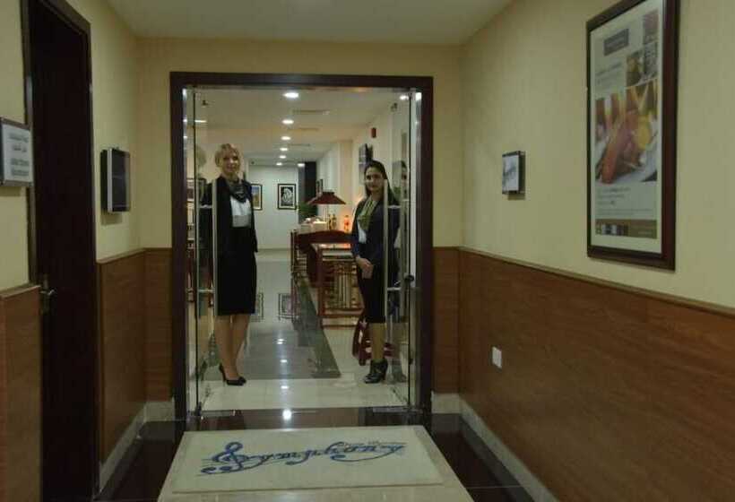 هتل Golden Tulip Headington