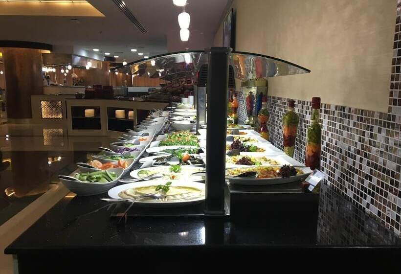 هتل Golden Tulip Headington