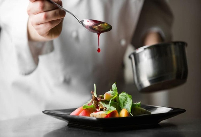 هتل Golden Tulip Headington