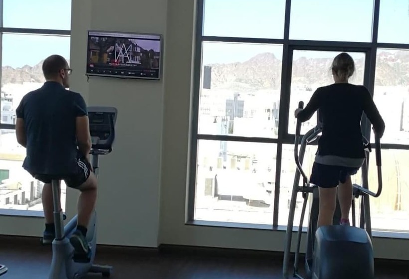 هتل Golden Tulip Headington