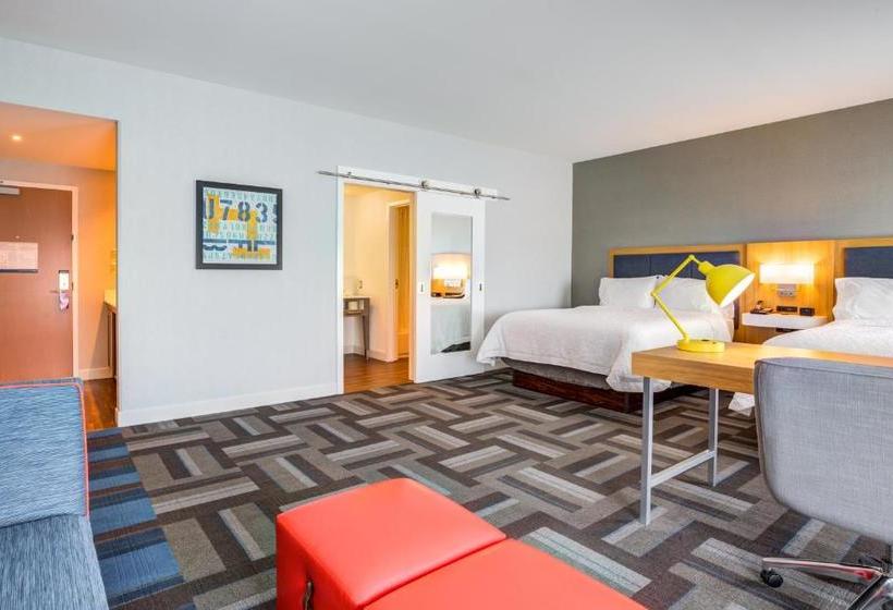 فندق Hampton Inn & Suites Boston/waltham