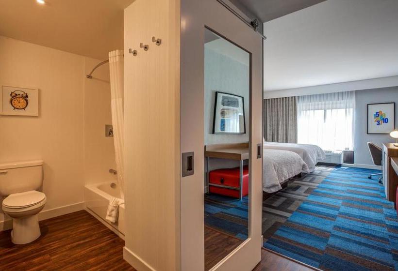 فندق Hampton Inn & Suites Boston/waltham