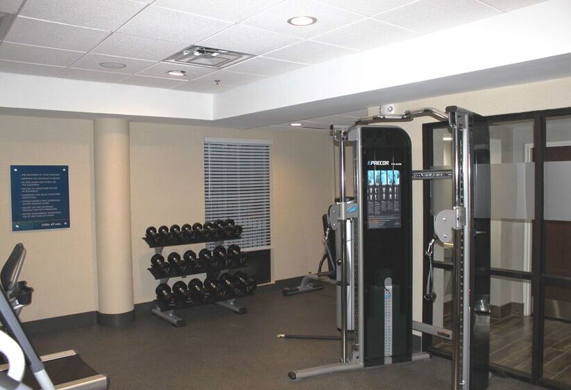 Отель Hampton Inn By Hilton Forsyth