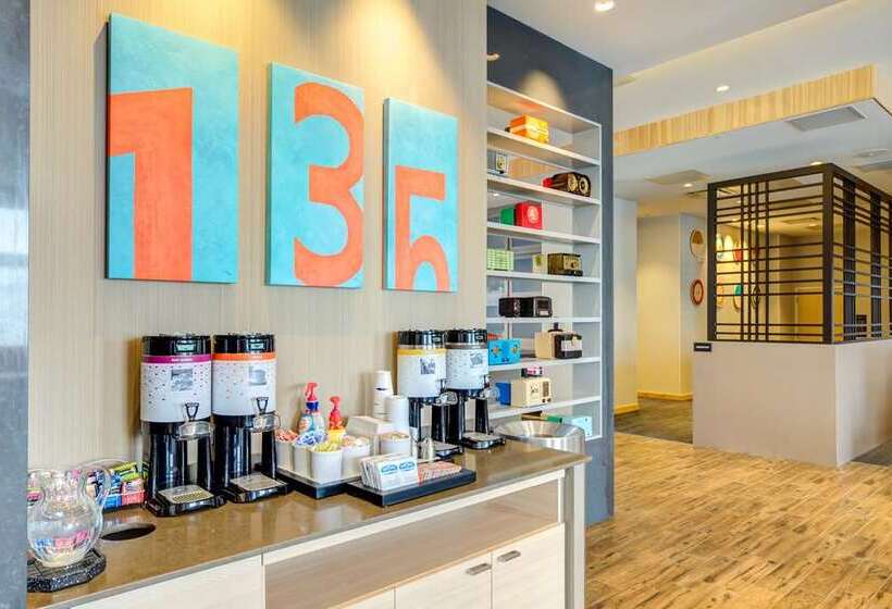 فندق Hampton Inn & Suites Boston/waltham