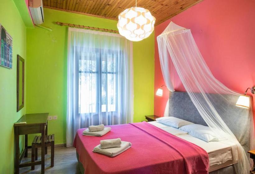 Отель Helena Apartments & Villas