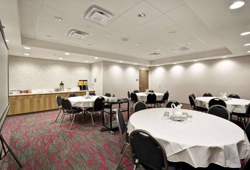 هتل Home2 Suites By Hilton Kansas City Ku Medical Center