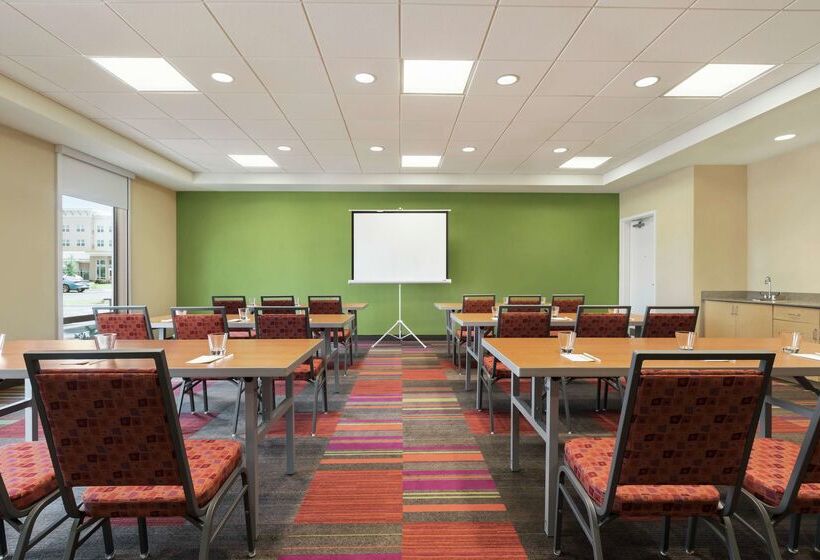 فندق Home2 Suites By Hilton Savannah Airport