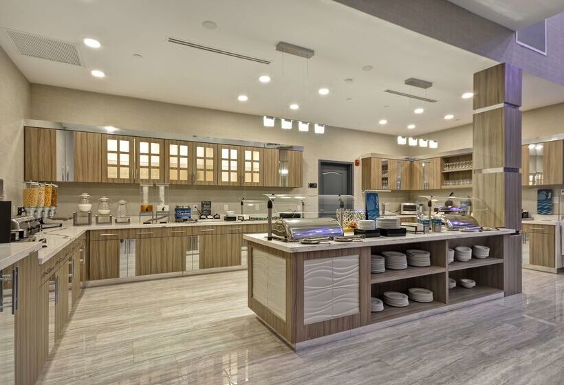 Отель Homewood Suites By Hilton Conroe