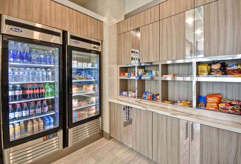 Отель Homewood Suites By Hilton Conroe