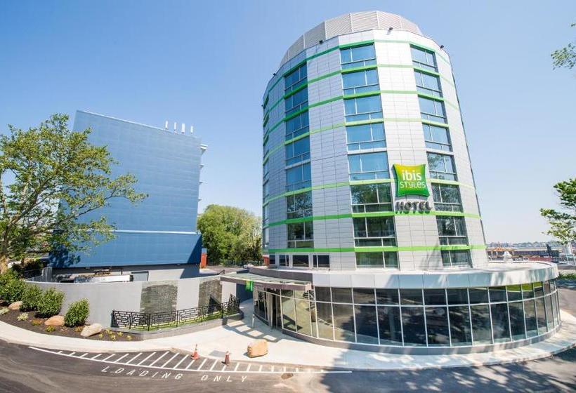 ホテル Ibis Styles New York Laguardia Airport