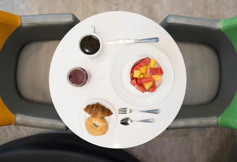 ホテル Ibis Styles New York Laguardia Airport