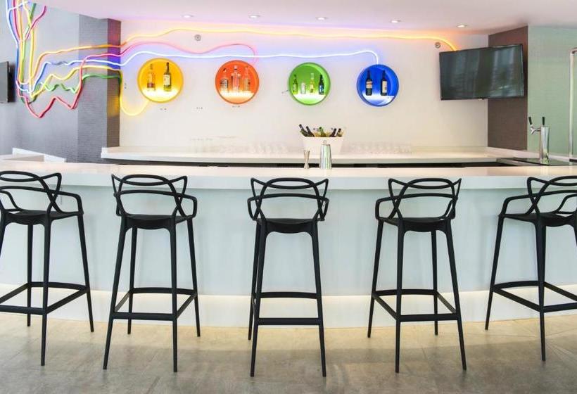 ホテル Ibis Styles New York Laguardia Airport