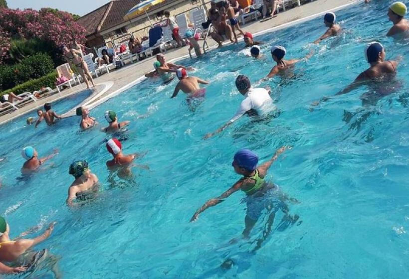 호텔 Lido Paradiso Resort